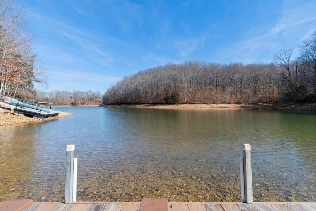 Winchester Lakeside Haven Dock/Slip Fire Pit Game Room Kayaks מראה חיצוני תמונה